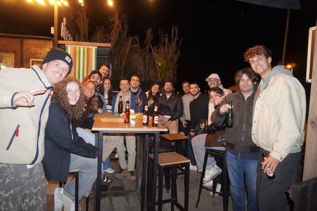 Cena surfcamp de diciembre en conil de la frontera y el palamr